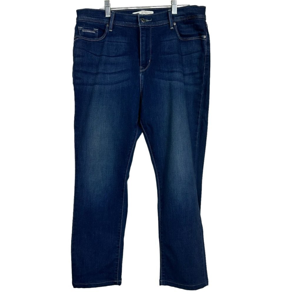 Levi’s Perfectly Slimming 512 Straight‎ Leg Jeans 33/29